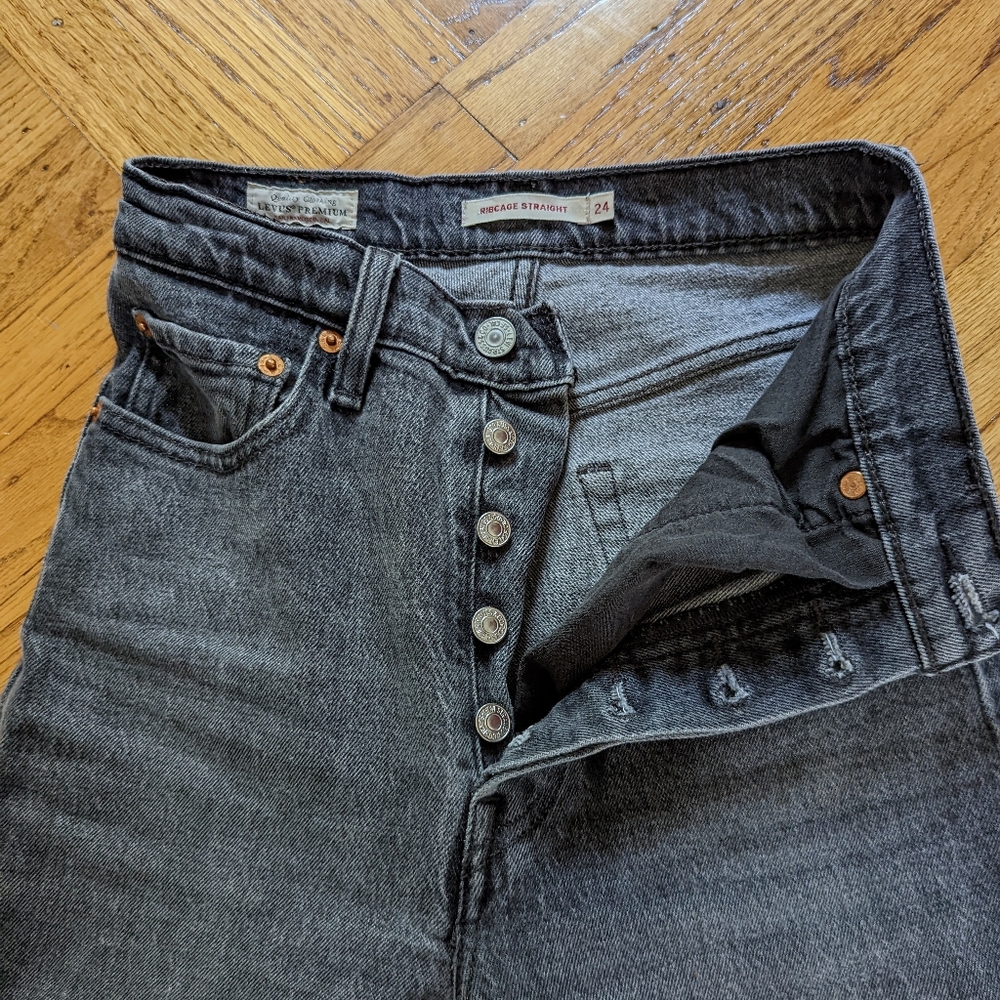 Levi's Ribcage Straight Jeans - Picture 4 of 9